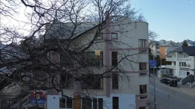 CLĂDIRE DE VÂNZARE ÎN ULTRACENTRAL SUCEAVA | 260 MP UTILI | DEMISOL + PARTER + 2 ETAJE | COMISION 0% - foto 8