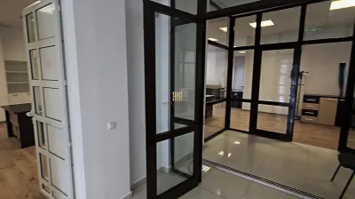Spațiu de Birouri / Comercial 180 MP | Zona Metro Suceava | Parter Înalt | 4 Birouri | 395.000 Euro - foto 16