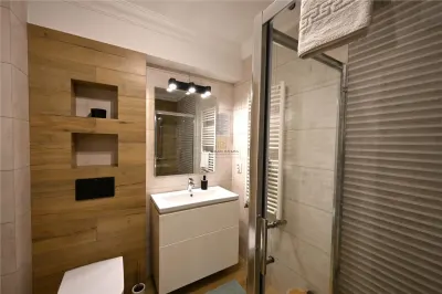Apartament Modern 2 camere cu loc Parcare Suceava De Inchiriat - foto 11