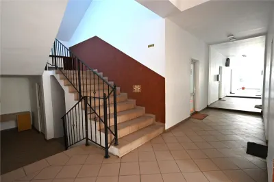Spatiu birouri 82 mp De inchiriat  Suceava  Cartier Obcini 07257817187 - Suceava