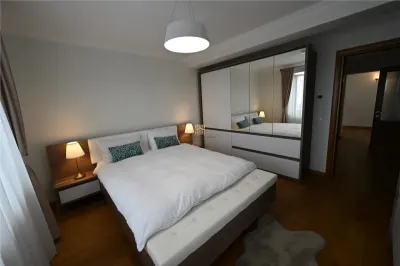 Casă de Lux în Suceava | 300 MP Utili | 5 Dormitoare | 5.000 MP Teren | Iaz | Panoramă | 880.000  Euro  | Comision 0 - foto 16