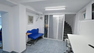 Spațiu Birouri de Vânzare în Burdujeni, Suceava | Zonă Ultracentrală | 176 mp | Parter + Demisol | 4 m Înălțime | Comision 0 - foto 12
