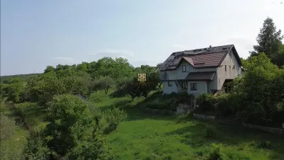 Teren 4800 mp cu Livada si Casa Nefinalizata - Adancata! - foto 7
