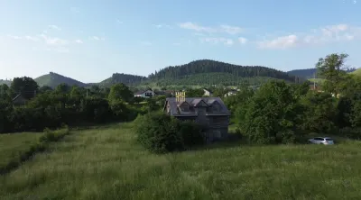 Teren 10304 mp cu casa locuibila In Bucovina Zona Manastire Slatina! De vanzare! 0727817187 - foto 10
