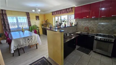Casa si Spatiu Afacere in Rusii Manastioara - Suceava! - foto 16