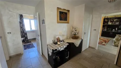 Casa si Spatiu Afacere in Rusii Manastioara - Suceava! - foto 8