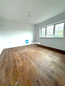 Vila moderna, 4 cam, 2 bai , 450 teren, priveliste, Valea Adanca Iasi - foto 12