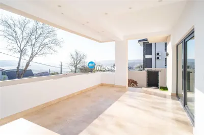 Casa exclusivista, Breazu, 244,4 mp, intabulata, predare imediata! - foto 14
