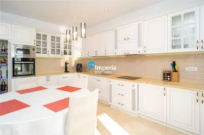 Casa exclusivista, Breazu, 244,4 mp, intabulata, predare imediata! - foto 24
