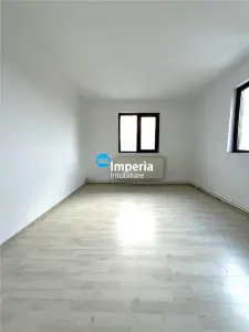 Casa 8 camere, 3 bai, canalizare, 300 teren Tineretului  Lunca Cetatuii - foto 12