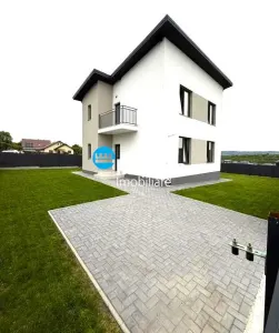Vila Moderna, P+E, 400 teren, finisata,  asfalt, Valea Adanca Miroslava - Valea Adanca