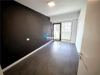 Birou poztionat ideal ultracentral - Podu Ros vis-a-vis de PALAS - foto 5