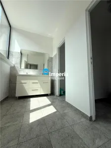 Spatii amenajate,birouri de inchiriat,zona Baza III - foto 8
