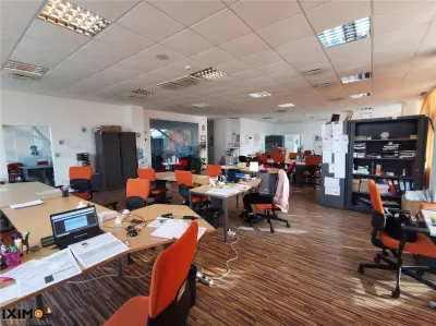 Birou CENTRAL 83 mp - Bacau