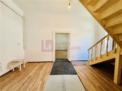 Apartament 2 camere de vanzare |  Central | recent renovat | strada Crisanei - foto 2