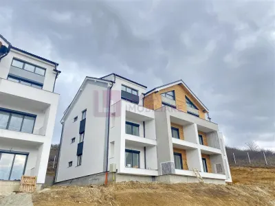 Teren intravilan | autorizatie vila cu apartamente | utilitati | drumuri - foto 8