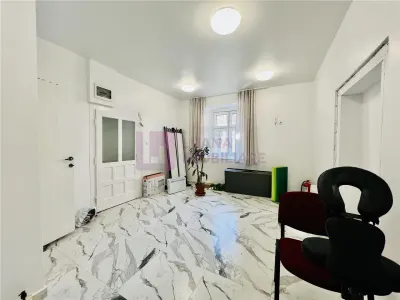 Spatiu comercial de inchiriat | Ultracentral | la cheie | acces stradal - foto 5