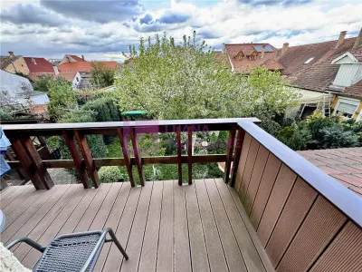 Casa de vanzare Piata Cluj | teren 336 mp | doua apartamente si anexe - foto 19
