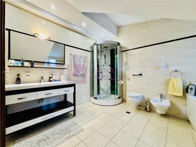 Apartament 3 camere de vanzare | 2 bai | Milea | modern | video - foto 5