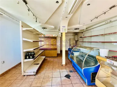 Spatiu comercial de vanzare | zona Compa | 56 mp | 2 intrari | depozit - foto 3