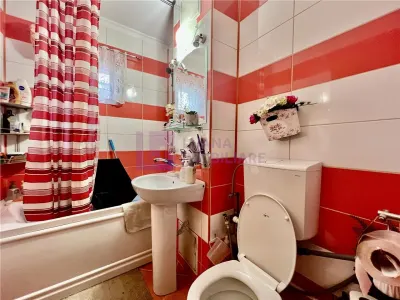 Apartament cu 3 camere | Vasile Aaron | decomandat | pivnita si boxa - foto 5