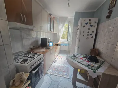 Apartament 2 camere, cartierul Florilor, etaj 2 - foto 2