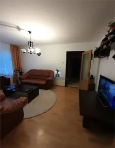 Vanzare Apartament 3 Camere Semidecomandat Luica-Uioara - foto 6