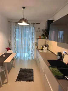 Vanzare 2 camere Porsche Pipera, mobilat cu parcare - foto 2