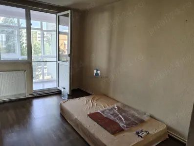 Vanzare Apartament 3 Camere Semidecomandat Bd.Alexandru Obregia - foto 4