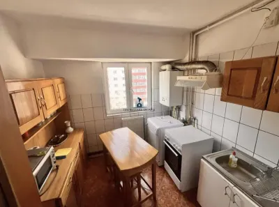 Apartament 4 Camere Semidecomandat Bd.Alexandru Obregia - foto 2