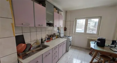 Vanzare Apartament 4 Camere Semidecomandat Sos.Oltenitei - foto 1