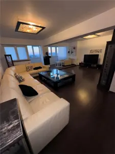 Apartament 4 Camere Semidecomandat Piata Sudului - Bucuresti