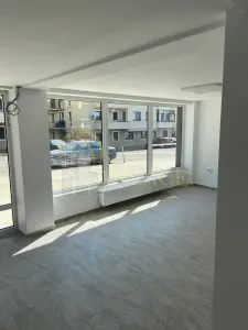 Spatiu Comercial Zona Galata Soseaua Voinesti in Complex Rezidential - foto 2