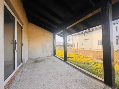 Casa individuala cu garaj si subsol 5 camere Vorovesti - foto 14