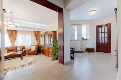 Casa de Lux in Livada cu Ciresi Eleganta, Confort si Panorama de Vis - foto 4