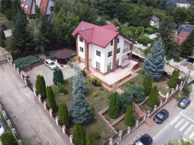 Vila exclusivista de vanzare in Iasi, design impunator,  localizare excelenta. - Iasi