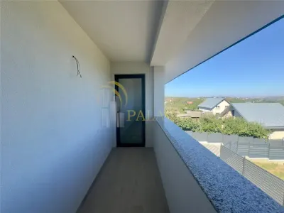 Vila individuala de vanzare in Barnova, zona retrasa si linistita - foto 16