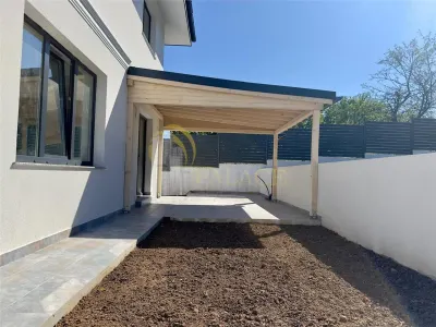 Vila individuala de vanzare in Barnova, zona retrasa si linistita - foto 19