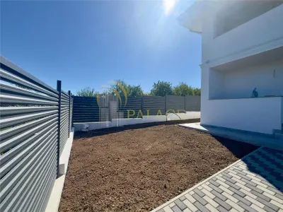 Vila individuala de vanzare in Barnova, zona retrasa si linistita - foto 21