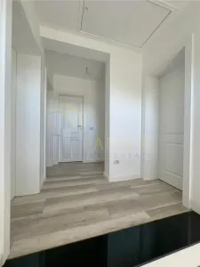 Vila individuala de vanzare in Barnova, zona retrasa si linistita - foto 8