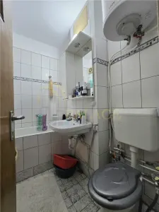Apratament 3 camere || De vanzare || Teiul Doamnei || - foto 9