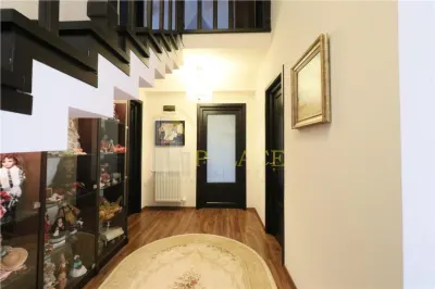 Vila individuala in Copou, 7 camere, 4 bai, garaj, beci, 280 mp util - foto 21