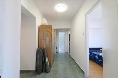 Apartament de 3 camere Decomandat, Hala centrala - foto 6