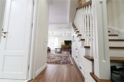 Apartament Duplex, in centrul Iasiului, finisaje premium si curte - foto 4