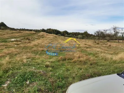 Teren intravilan de vanzare Campina, cartier Voila - foto 2