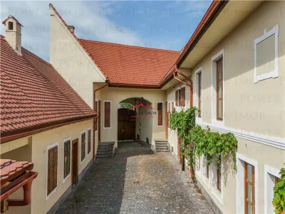 CASA SASEASCA 7 CAMERE CU MARE POTENTIAL TURISTIC IN CRISTIAN -  BRASOV - Cristian