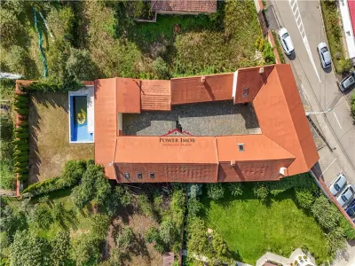 CASA SASEASCA 7 CAMERE CU MARE POTENTIAL TURISTIC IN CRISTIAN -  BRASOV - foto 3