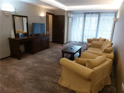 APARTAMENT 3 CAMERE, RENOVAT IN HOTELUL ALPIN, DIN POIANA BRASOV - foto 2