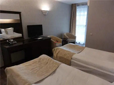 APARTAMENT 3 CAMERE, RENOVAT IN HOTELUL ALPIN, DIN POIANA BRASOV - foto 13