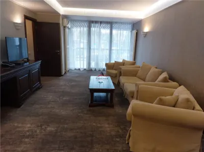 APARTAMENT 3 CAMERE, RENOVAT IN HOTELUL ALPIN, DIN POIANA BRASOV - foto 3